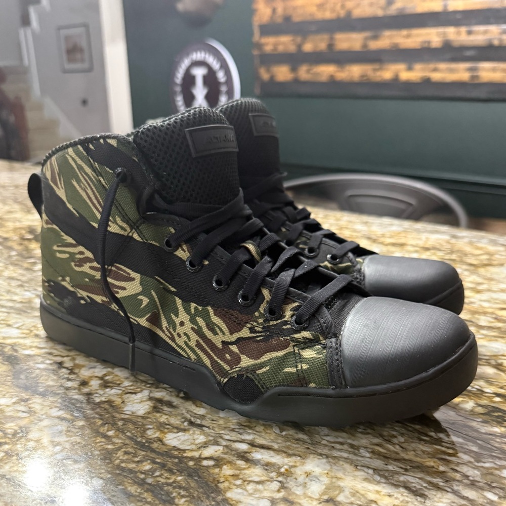 Altima Maritime Mid boot - Jungle Tiger Stripe. Worn once. Perfect condition - Picture 5 of 5
